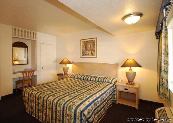 Econo Lodge On Historic Route 66 Barstow Szoba fotó